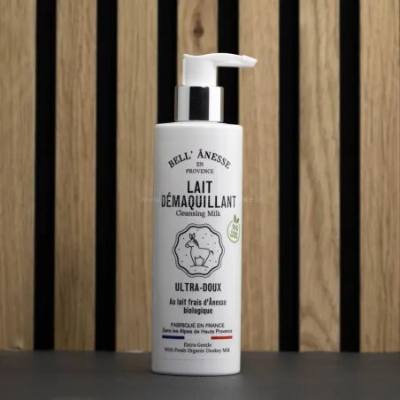 Lait démaquillant au lait d'ânesse par Bell'ânesse en Provence