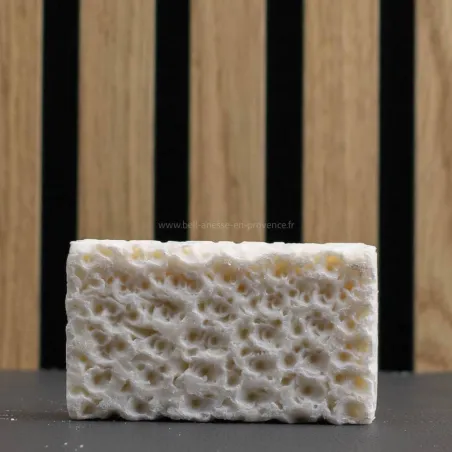 Savon Exfoliant 125gr au lait d'ânesse, poudre de riz et son de blé par Bell'ânesse en Provence