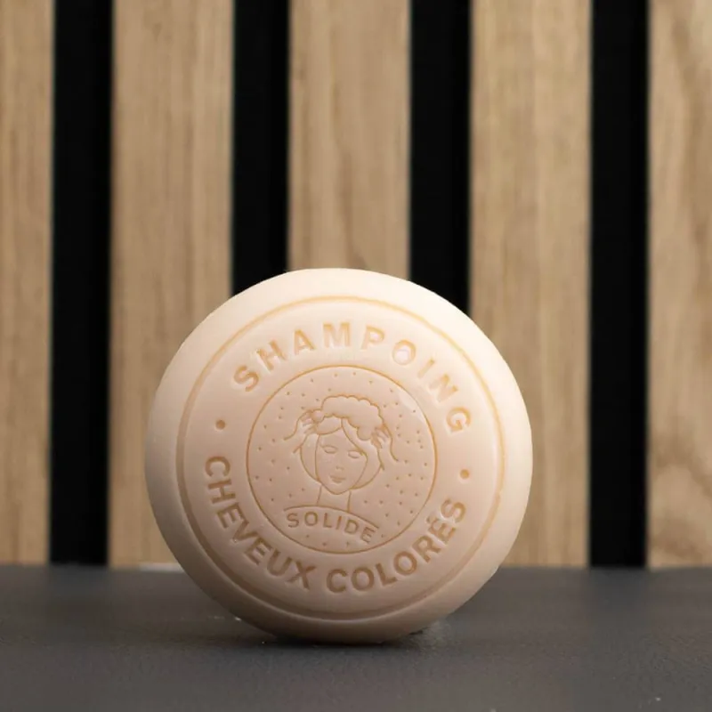 Shampoing solide à la kératine et au lait d'ânesse bio pour cheveux colorés par Bell'ânesse en Provence