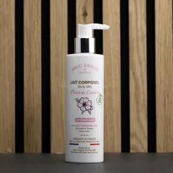 Lait corporel au lait d'ânesse et fleur de cerisier par Bell Ânesse en Provence