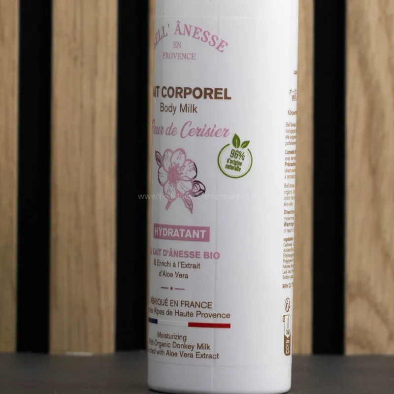 Lait corporel au lait d'ânesse et fleur de cerisier par Bell Ânesse en Provence