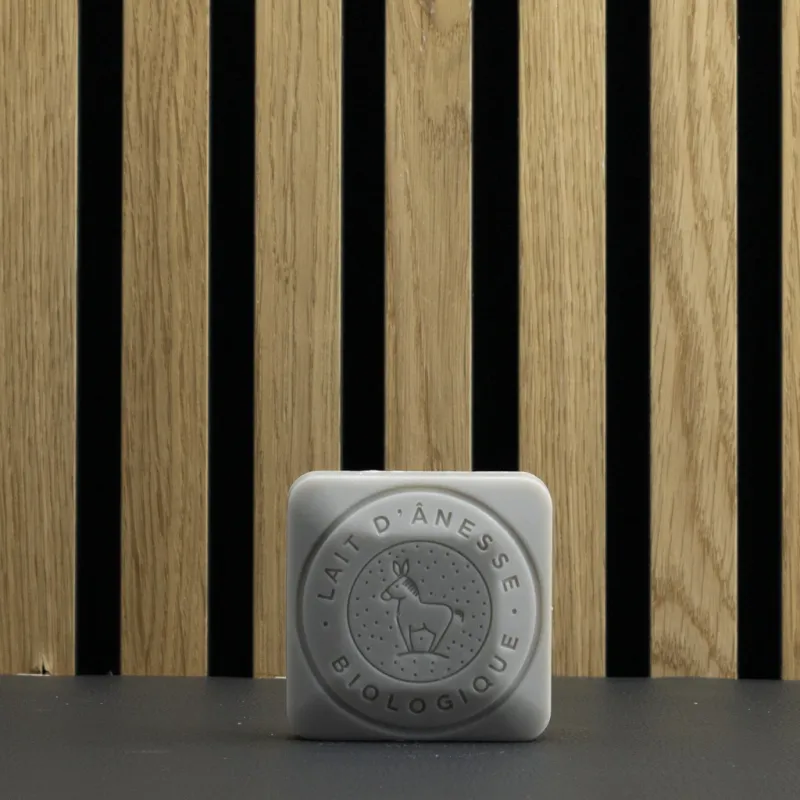 Savon carré au Lait d'ânesse Bio parfumé par Bell'ânesse en Provence