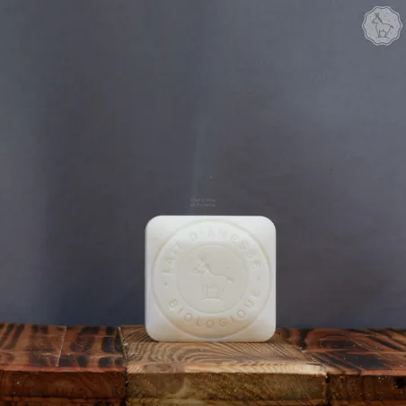 Savon carré au Lait d'ânesse Bio parfumé par Bell'ânesse en Provence