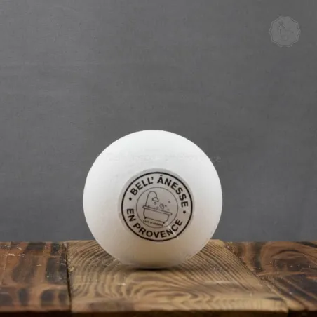 Boulle de bain effervescente  au lait d'ânesse par Bell Ânesse en Provence